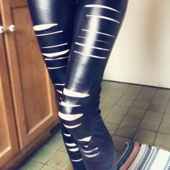 Women's black slashed shiny leggings, SM - Picture 3 of 4